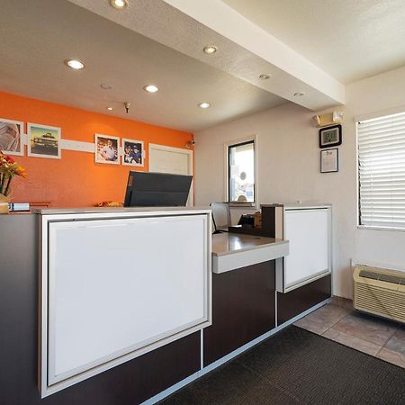 Americas Best Value Inn & Suites Humble Esterno foto
