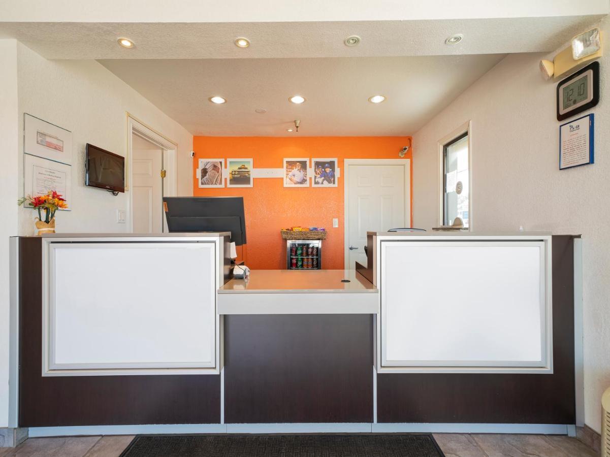 Americas Best Value Inn & Suites Humble Esterno foto