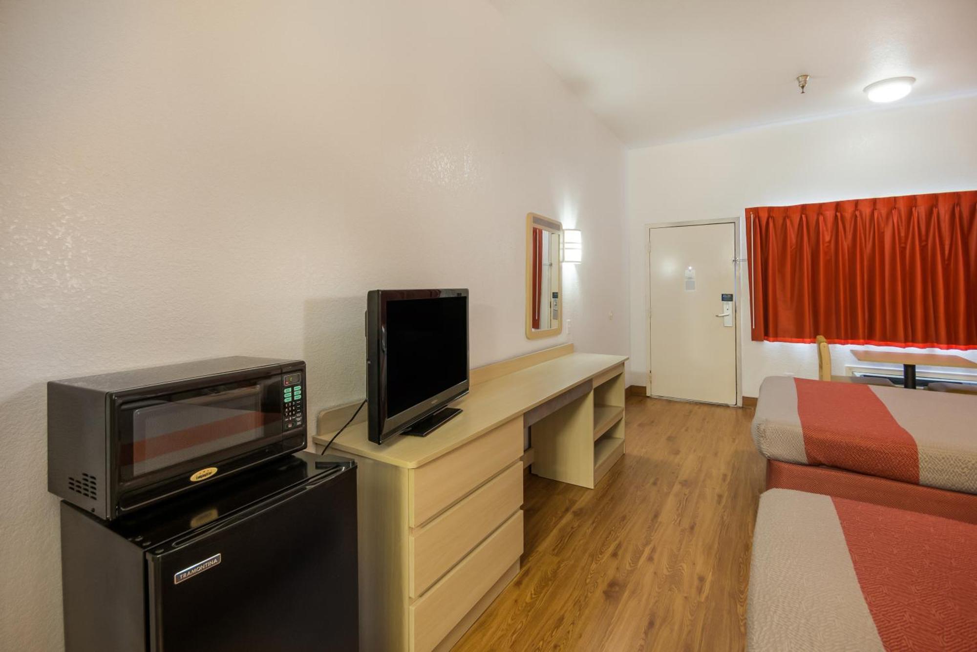 Americas Best Value Inn & Suites Humble Esterno foto