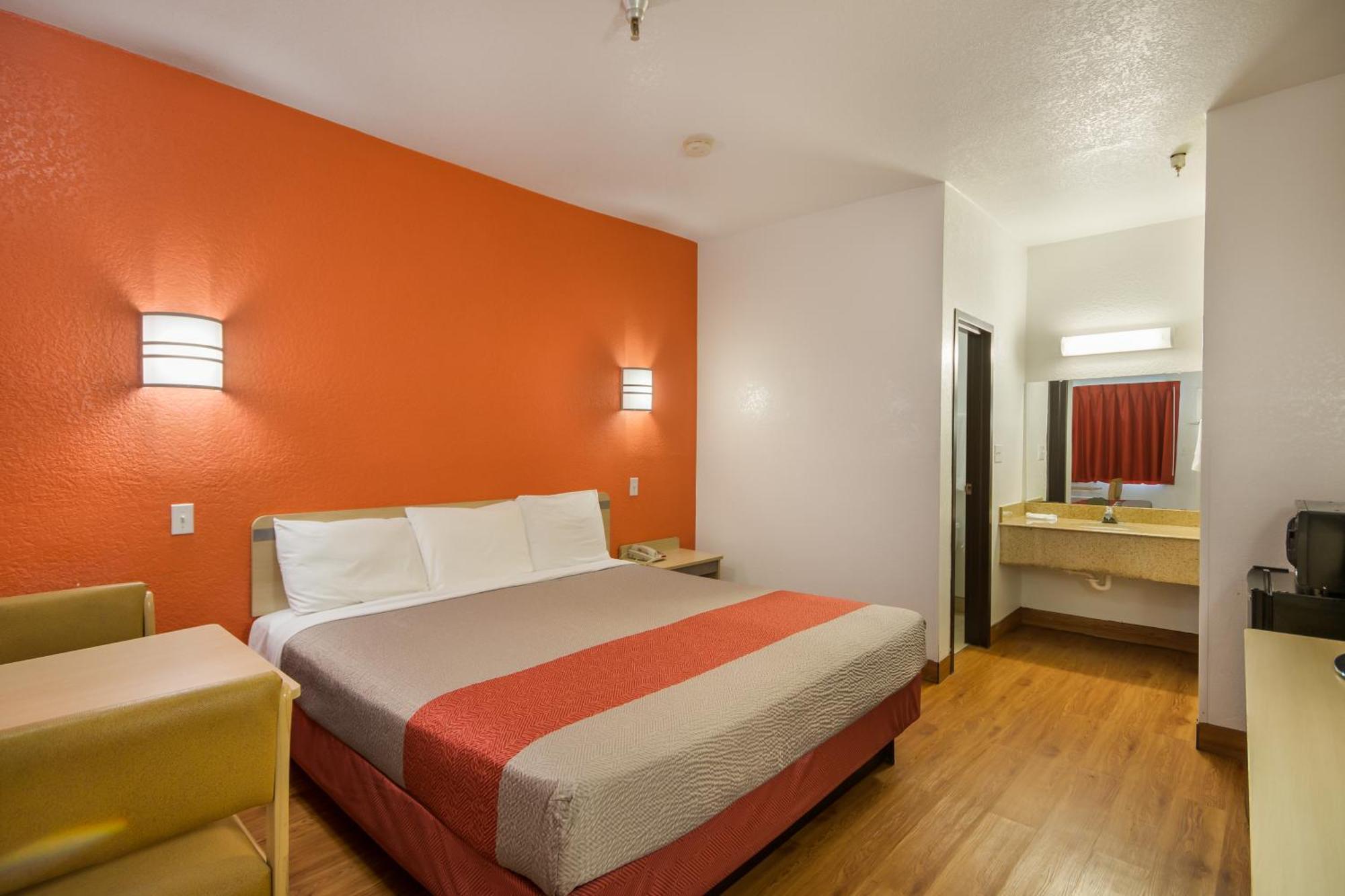 Americas Best Value Inn & Suites Humble Esterno foto